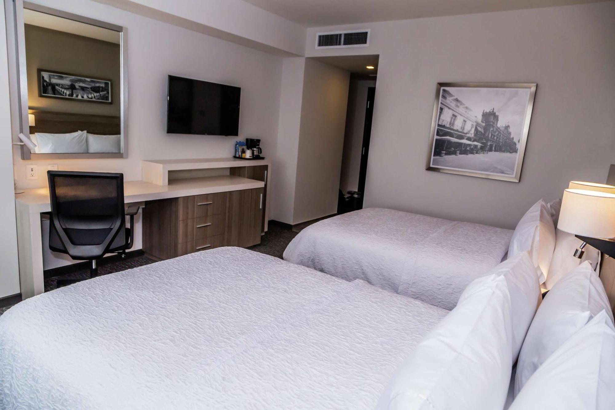 Hampton Inn & Suites By Hilton Puebla de Zaragoza Esterno foto